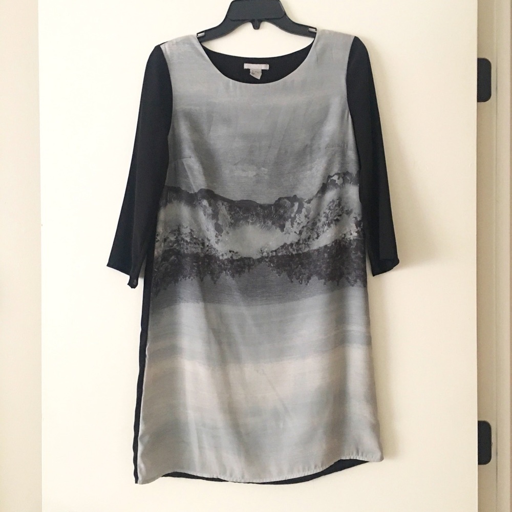 H&M Graphic print dress